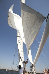 Learn how to race a schooner sailboat with the crew from the Schooner Woodwind