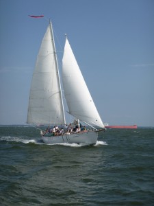 Sailing over 10 knots with just 2 sails up! Sailing over 10 knots with just 2 sails up!